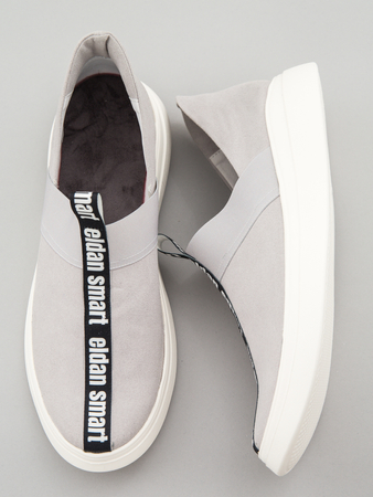  Buty o sportowym kroju KM MED 217 - szaro-czarne